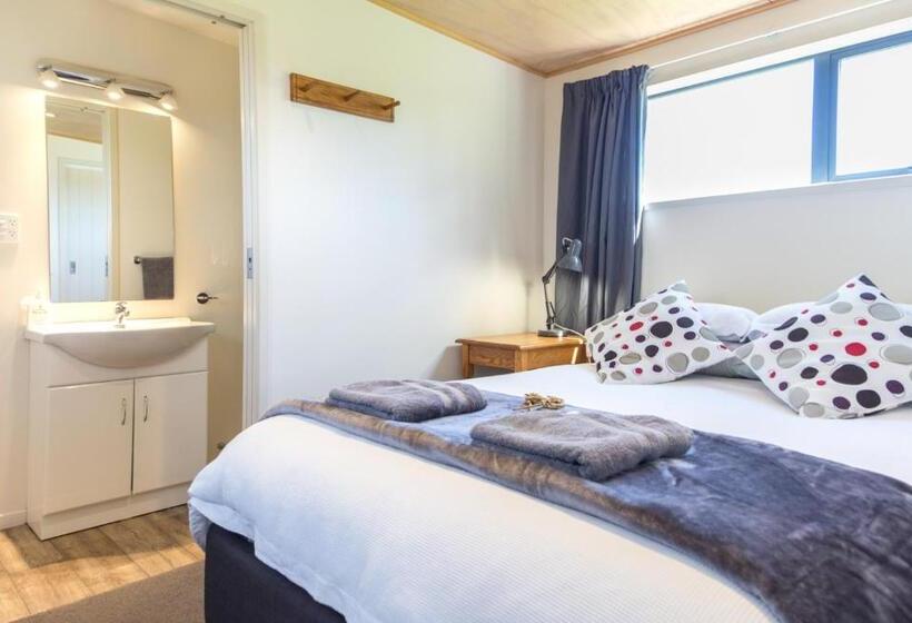 تختخواب و صبحانه Scenic Waterways Retreat