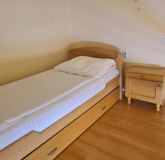 تختخواب و صبحانه Siesta