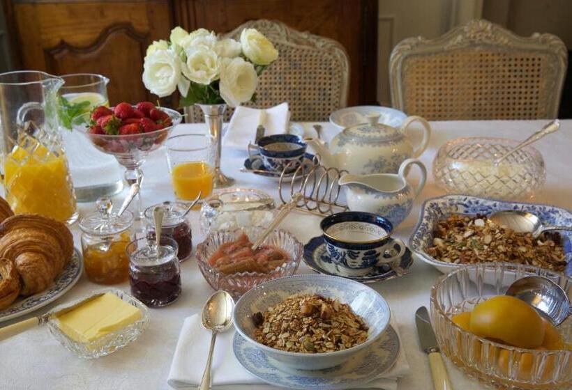 تختخواب و صبحانه Wyett House