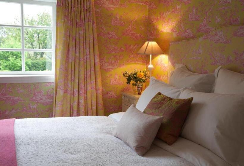 تختخواب و صبحانه Wyett House