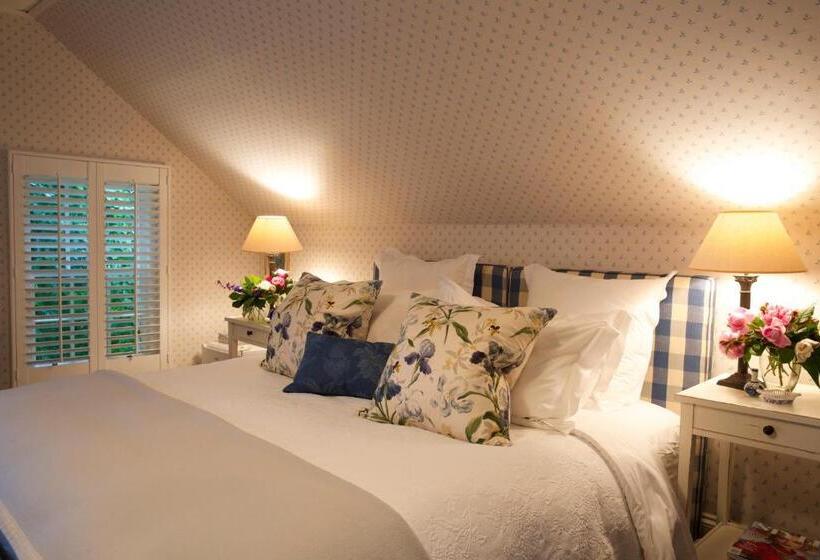 تختخواب و صبحانه Wyett House