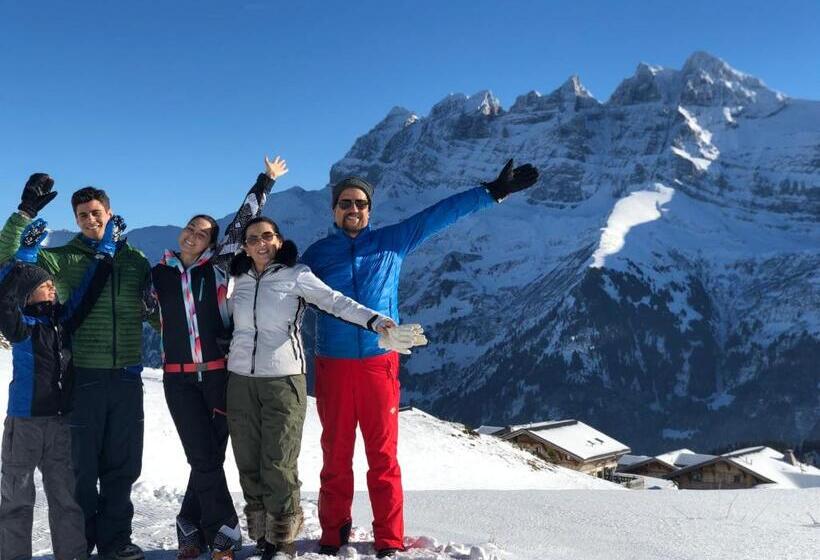 Freeride Hostel & Bar