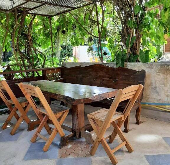 Hotel ชรินพันธ์เฮ้าส์