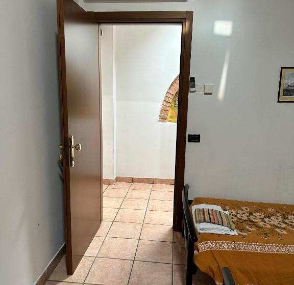 בית מלון כפרי Agriturismo La Rasdora