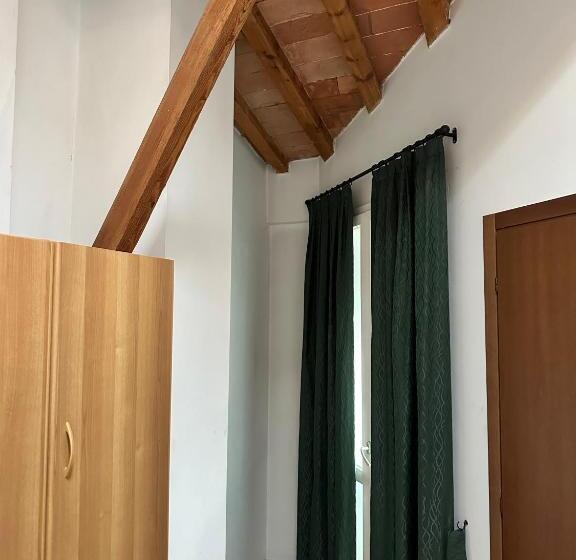 בית מלון כפרי Agriturismo La Rasdora