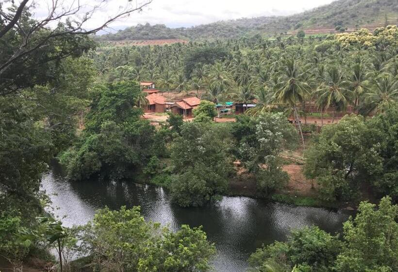 בית מלון כפרי Atulyam Farm