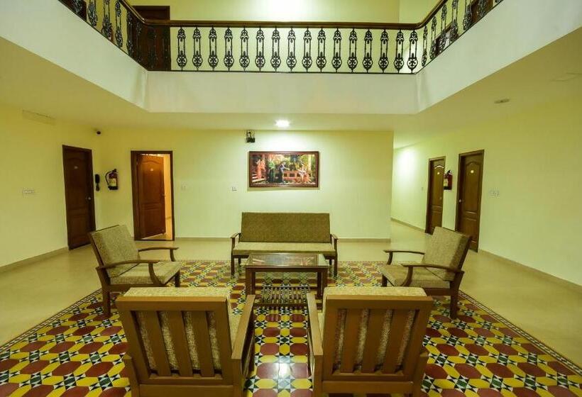 ホテル Brindhavan Residency