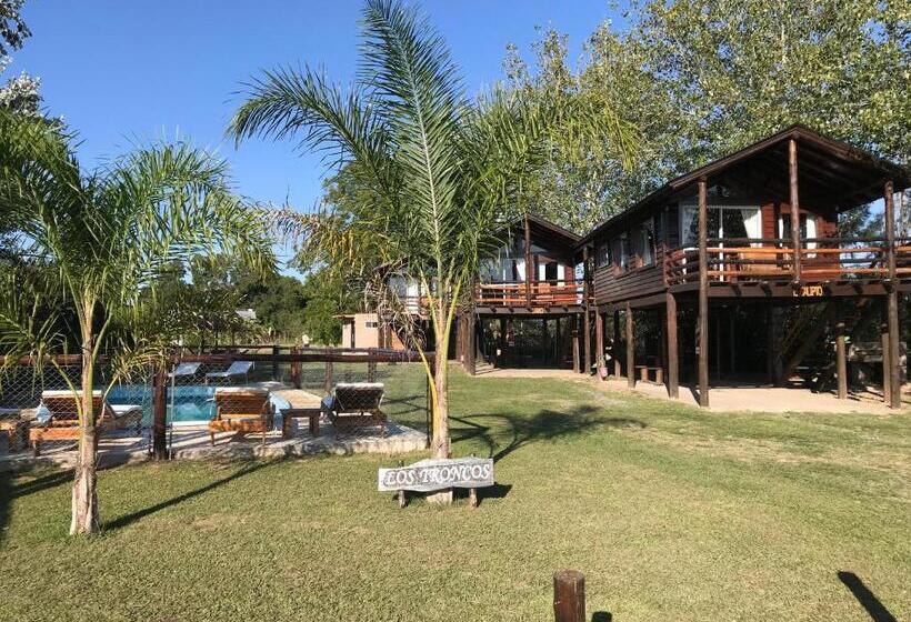 فندق Cabanas Los Troncos