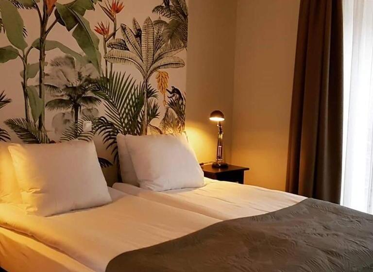 فندق Dependance Anna S Zusje