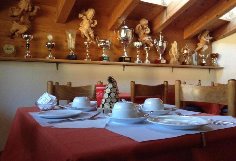 בית מלון כפרי Garni Eden Bed And Breakfast