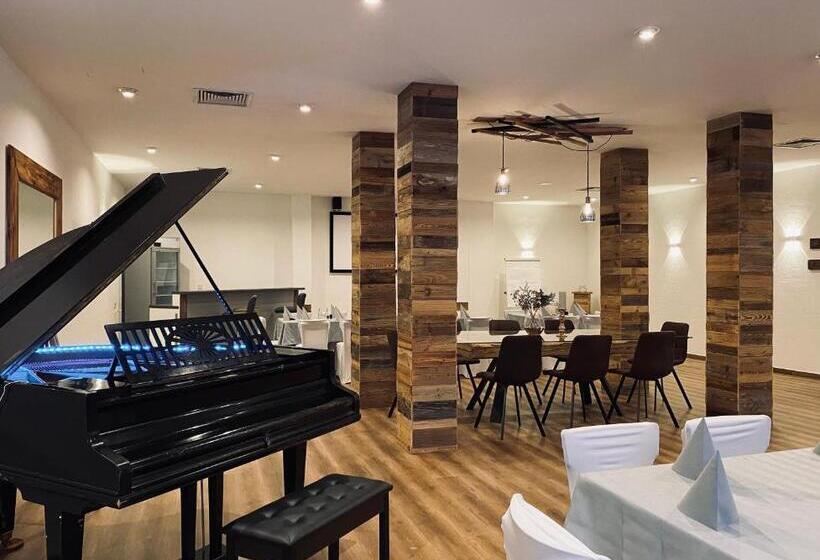 Отель Lieboch Living