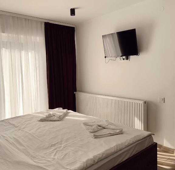 فندق Orlyne Gnizdo