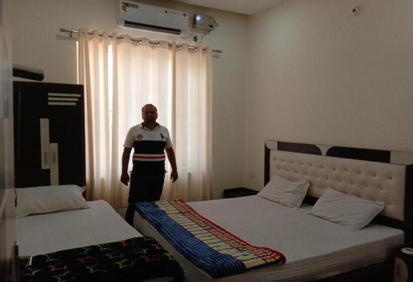 בית מלון כפרי Oscar Banquet And