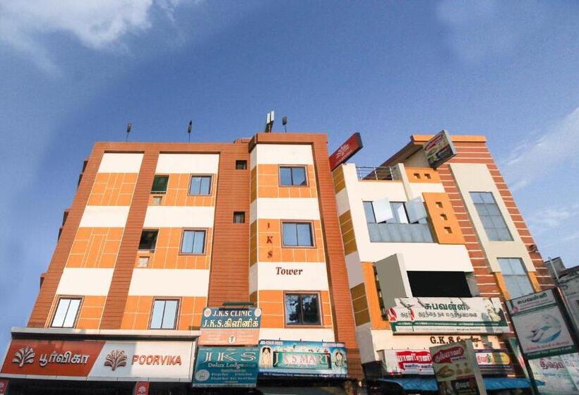 فندق Oyo 61145 Jks Deluxe Lodge