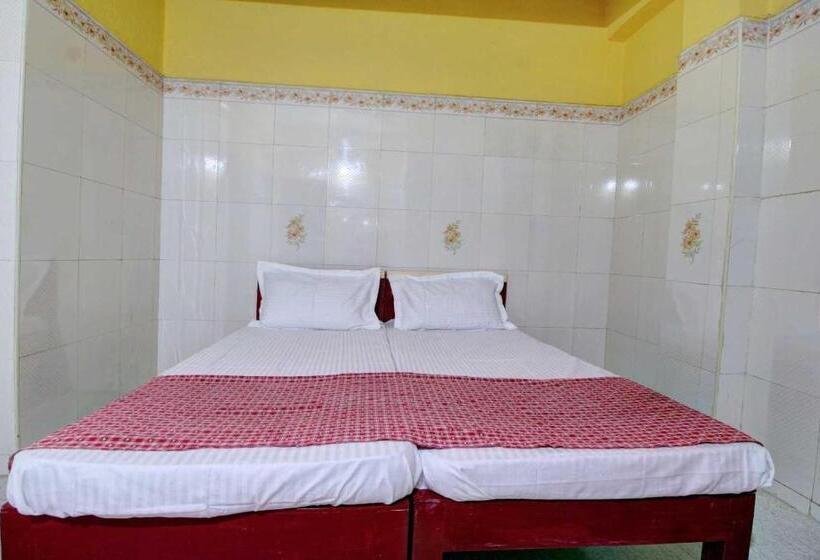 ホテル O Ezhil Residency