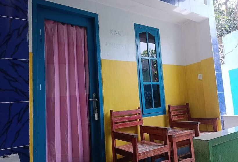 هتل Oyo 93359 Kawi Homestay