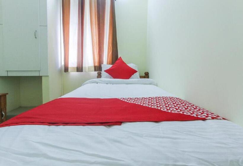 Отель Oyo Flagship Nest Residency