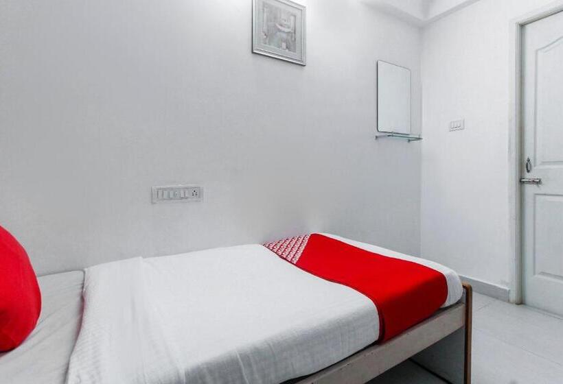 Отель Oyo Flagship Nest Residency