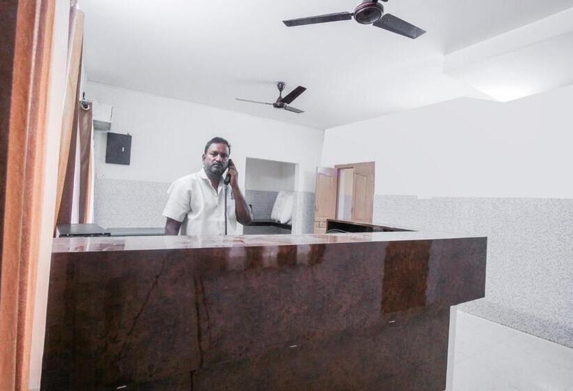 Отель Oyo Flagship Nest Residency