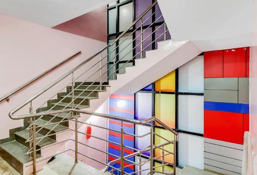 호텔 O Mrv Royal Suites