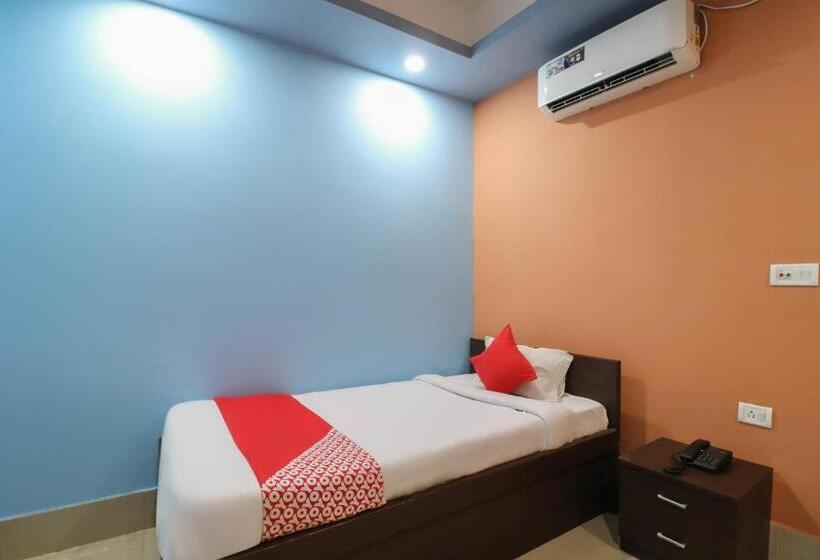 ホテル O Subham Lodge