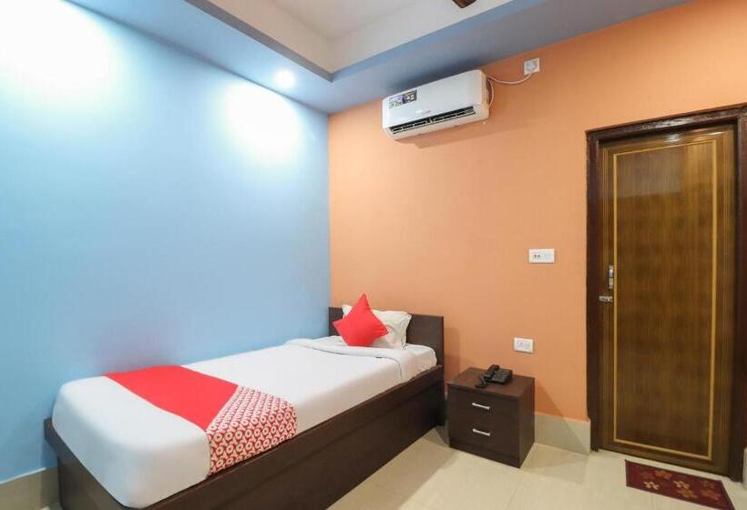 ホテル O Subham Lodge