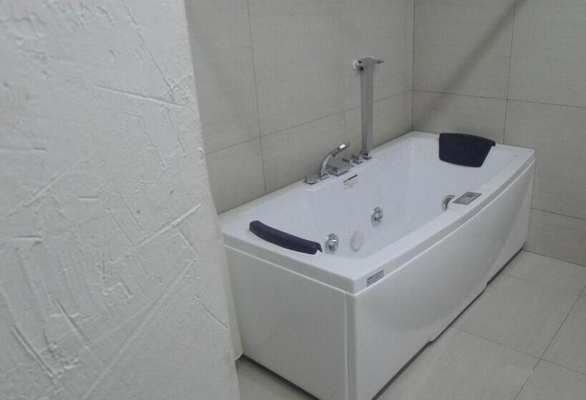 هتل Guesthouse Pipo