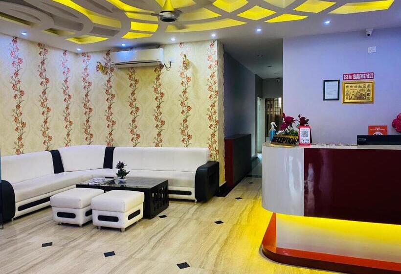 هتل Saayein Residency