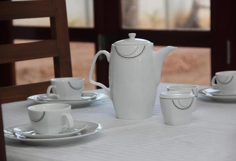 호텔 Savenrose Beach Villa