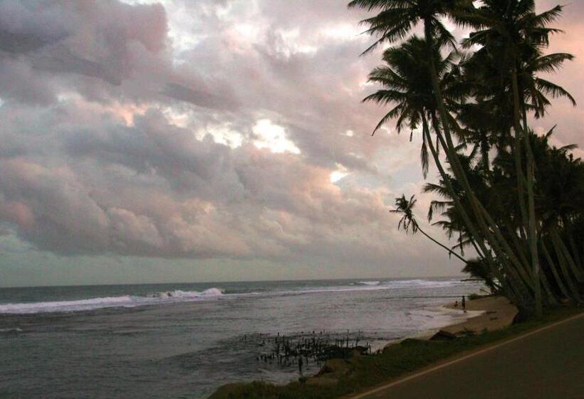 호텔 Savenrose Beach Villa