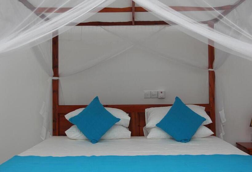 호텔 Savenrose Beach Villa