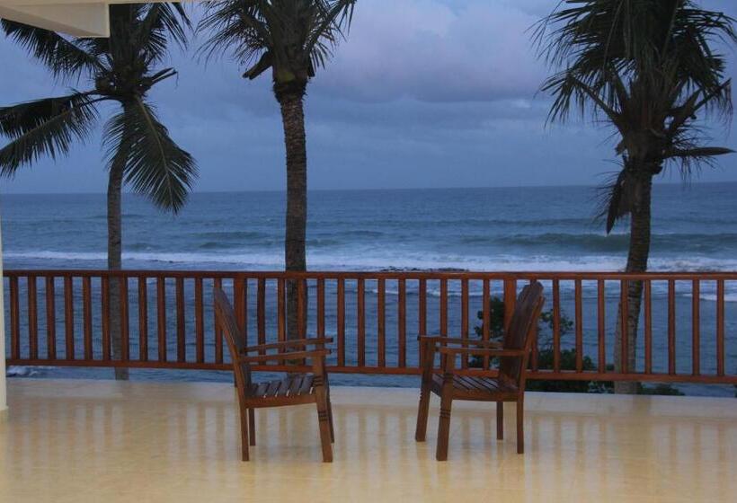 호텔 Savenrose Beach Villa