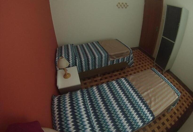 Lotus Hotel & Hostel