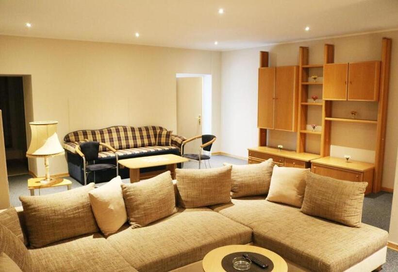 Monteurzimmer & Hostel Für Herren