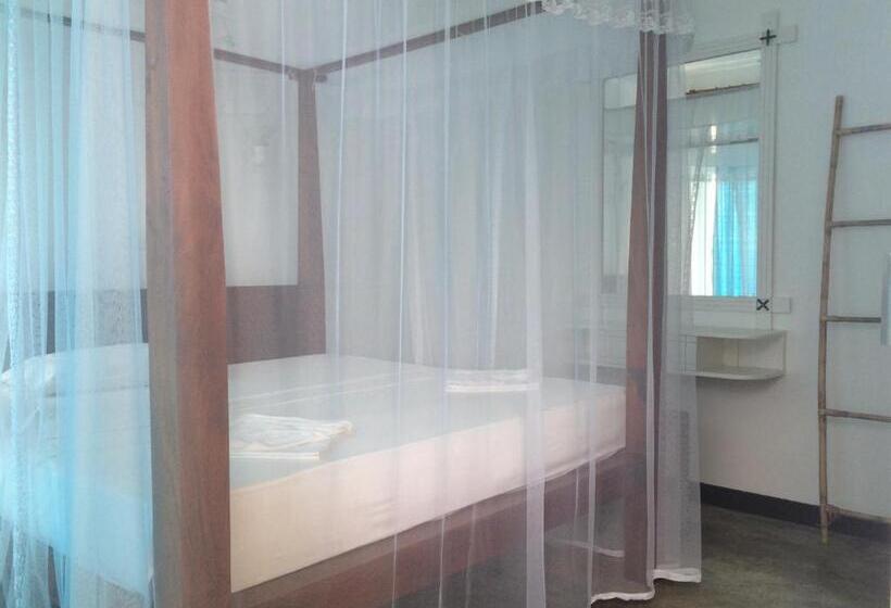 Mountain Wave Hotel And Surfshop