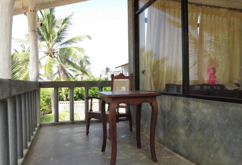 Mountain Wave Hotel And Surfshop