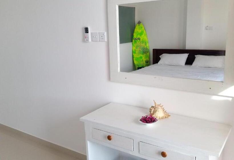 Mountain Wave Hotel And Surfshop