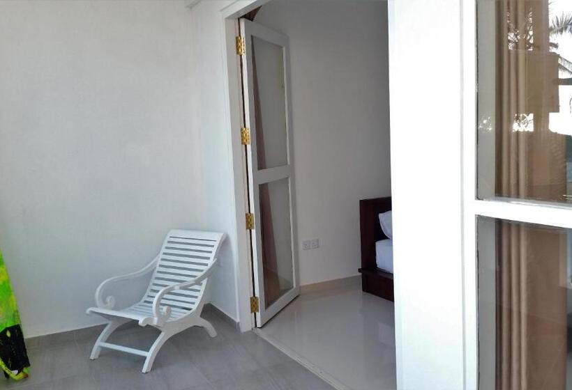 Mountain Wave Hotel And Surfshop