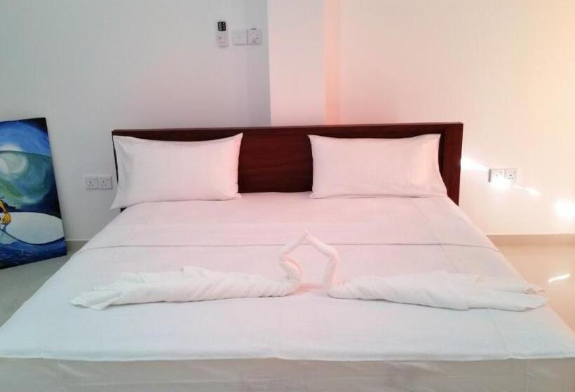 Mountain Wave Hotel And Surfshop