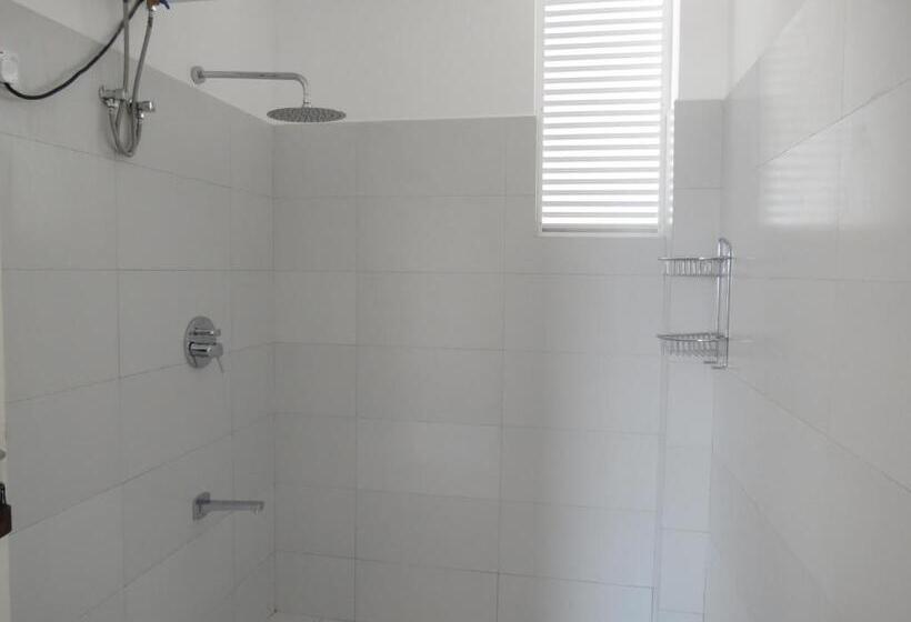 Mountain Wave Hotel And Surfshop