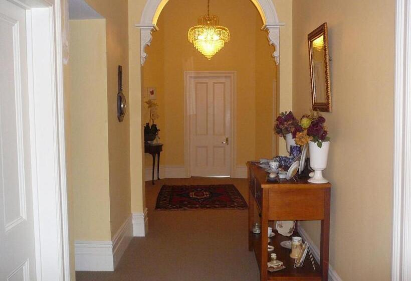 Nelson Heights Bed & Breakfast