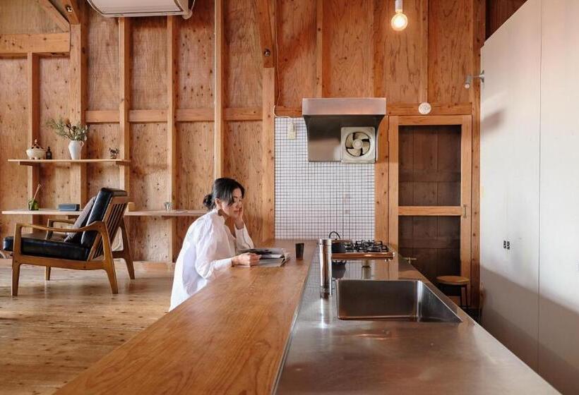 Pensión 姉と弟の家