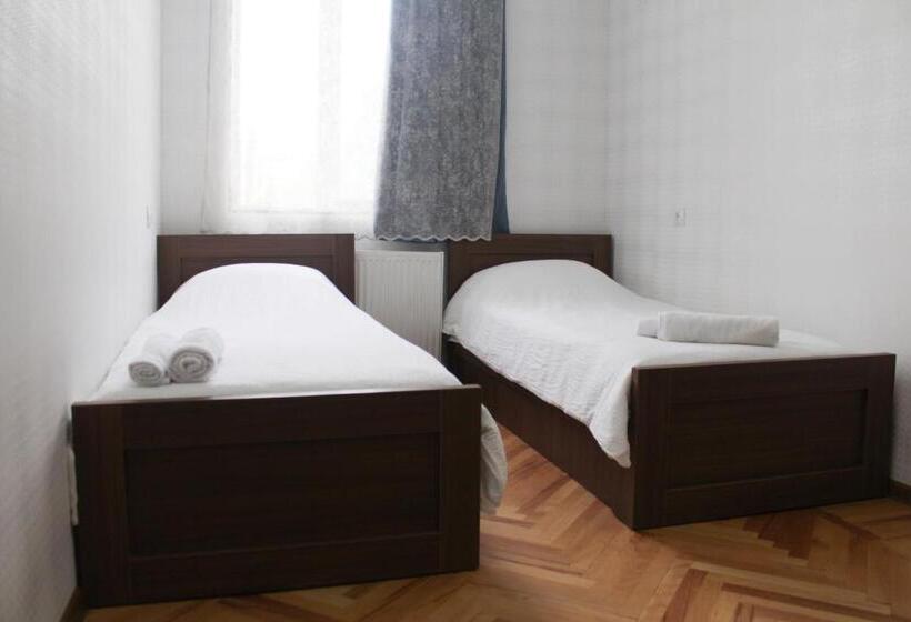 پانسیون Bagration