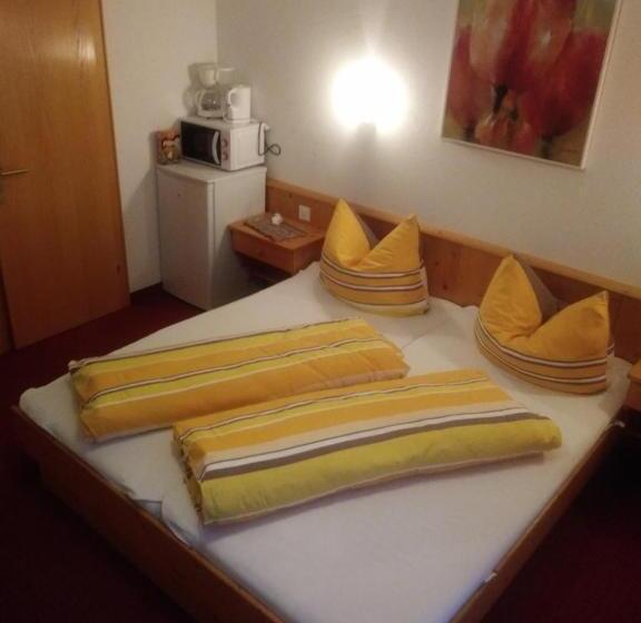 ペンション Bella Mira