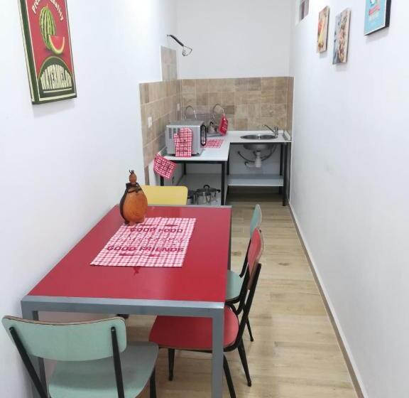 膳宿费 Binario 31