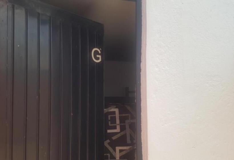 پانسیون Casa Hostal Family Inn