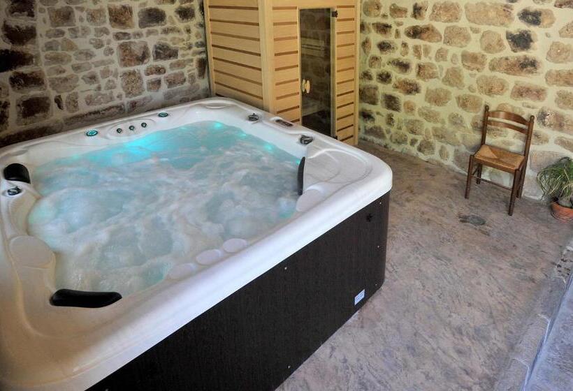 펜션 Chambre Comballe Charmante Avec Jacuzzi
