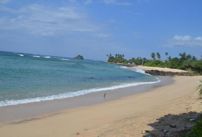 펜션 Chandima Beach Waver