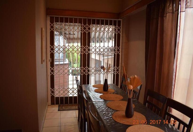 פנסיון Clycherco Self Catering