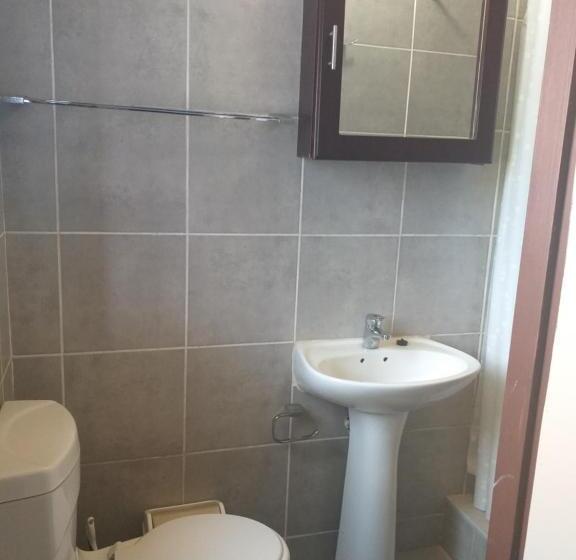 פנסיון Clycherco Self Catering